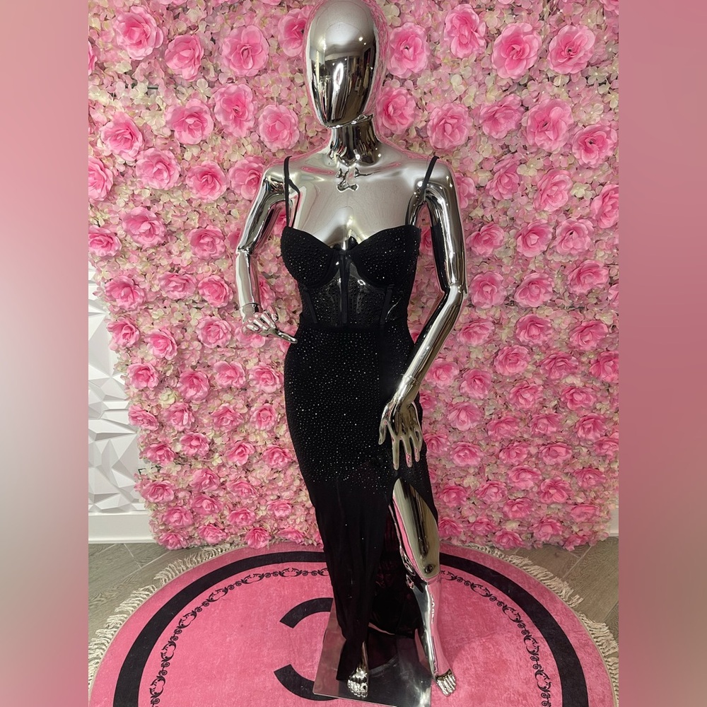 Elegant Black Evening Dress